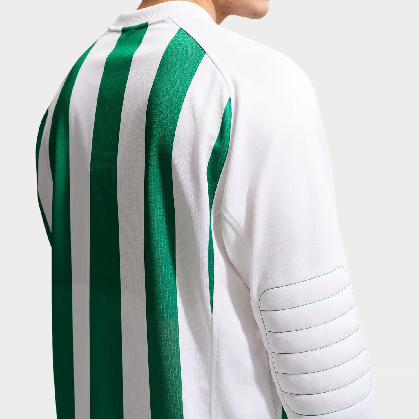 Nike Sportswear Club Goalie Shirt “Malachite”