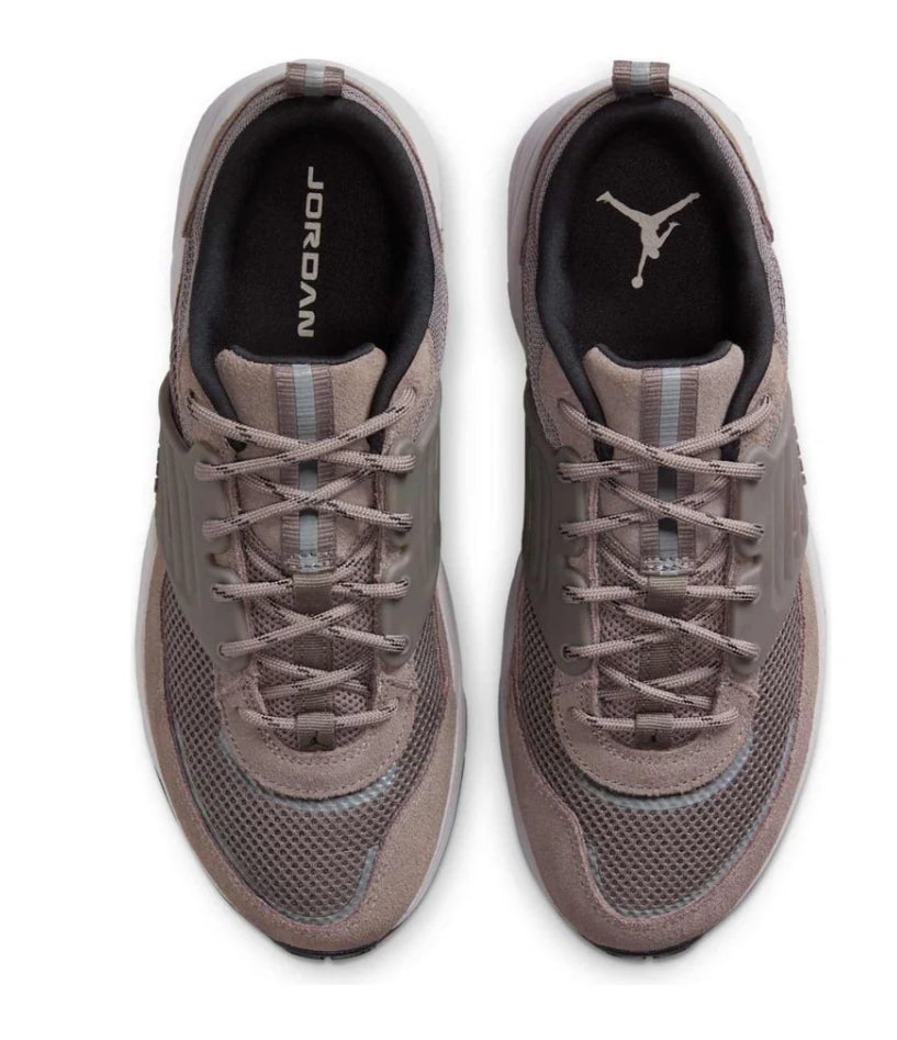 Jordan Trunner O/S “Cave Stone”