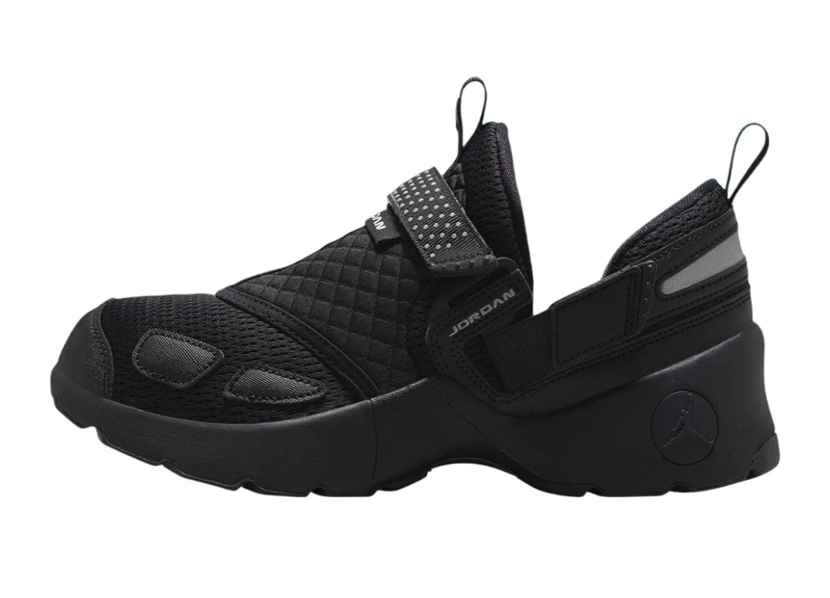 Womans Jordan Trunner LX