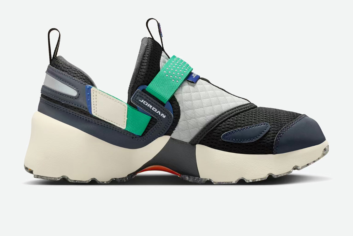 Jordan Trunner LX (W) "Rare Air"
