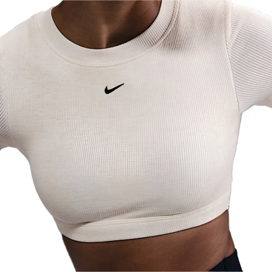 Nike Women’s Light-Support Baby Tee Bra