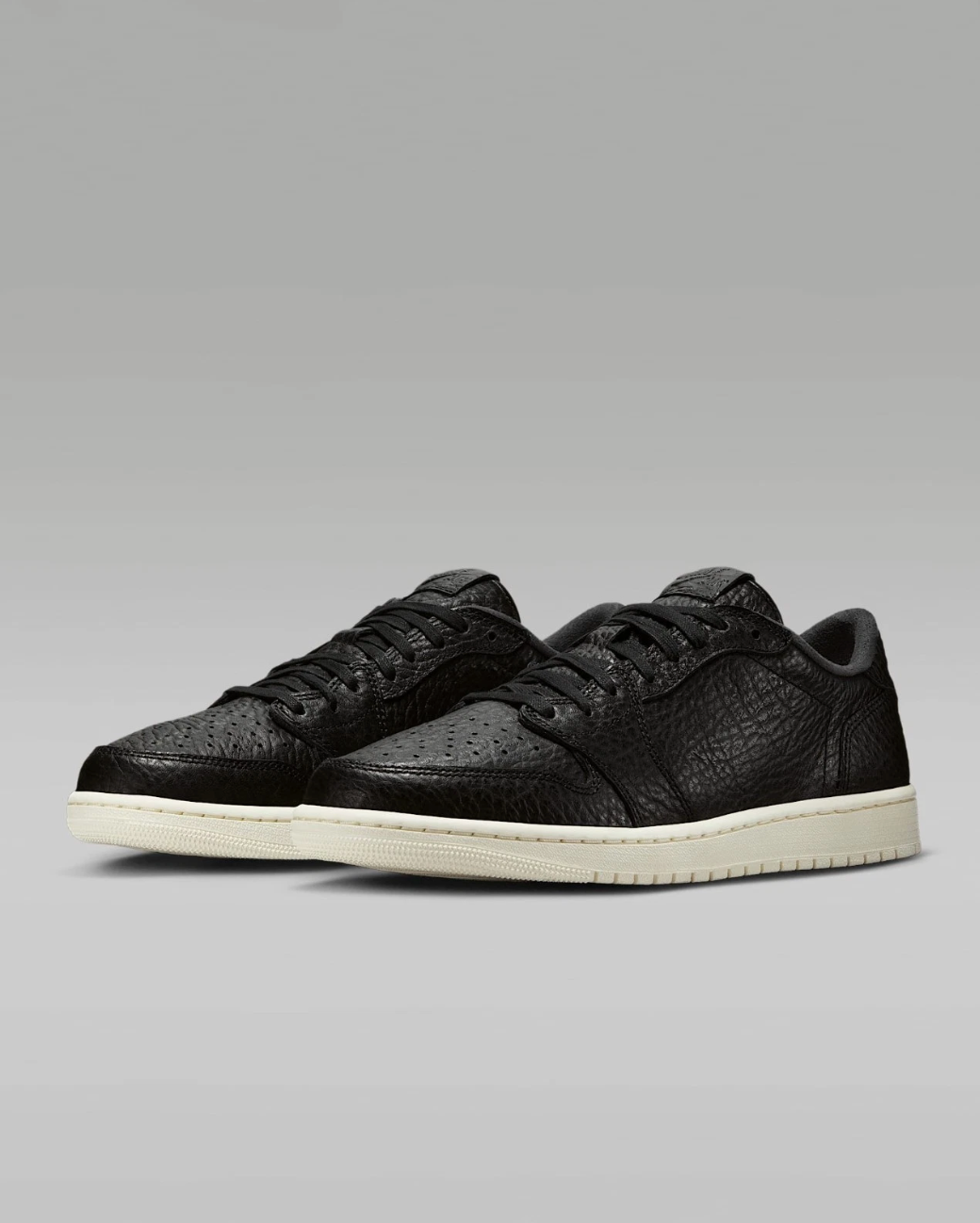 Air Jordan 1 Retro Low NS "Black"