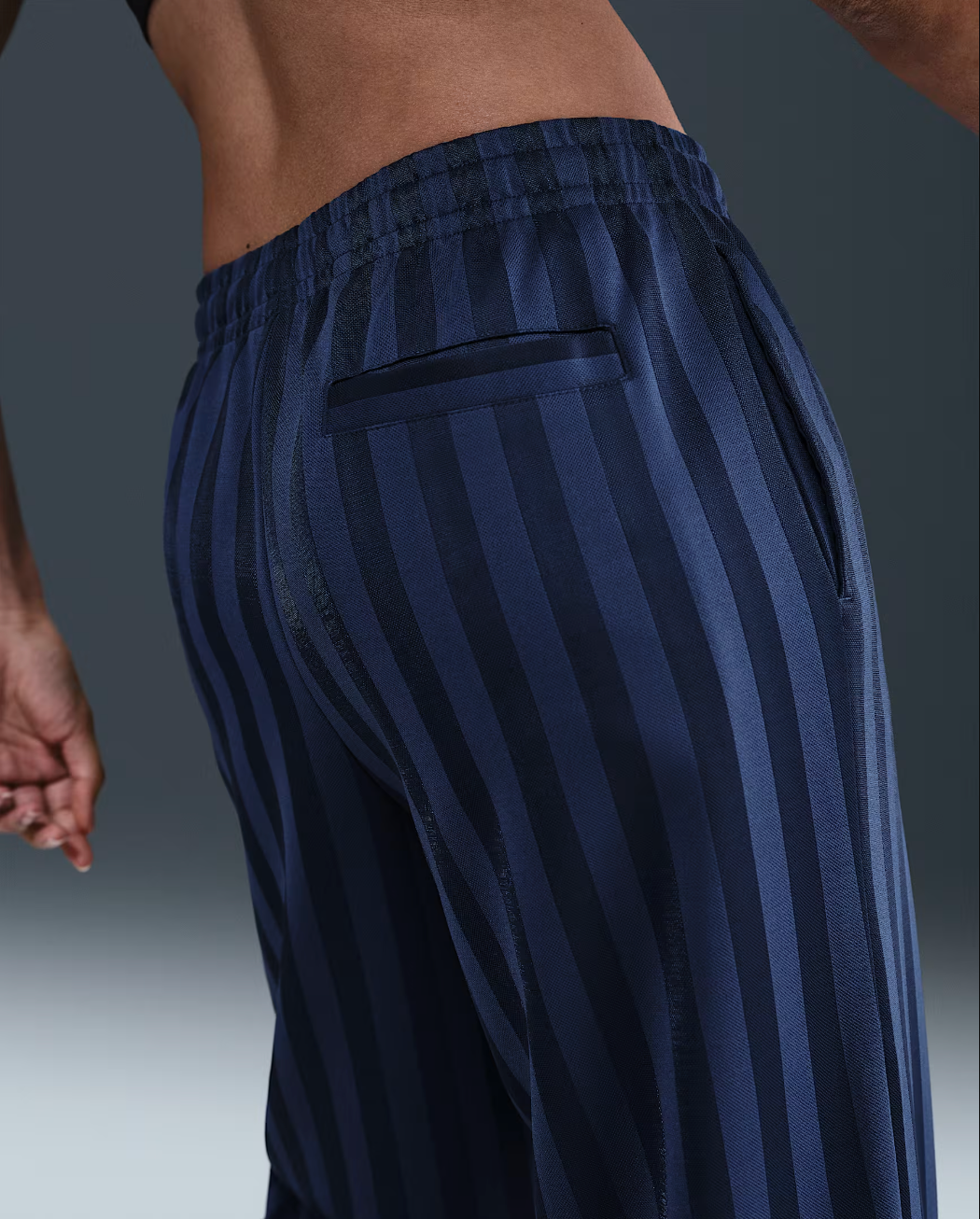Nike Sportswear Women's Mid-Rise Loose Jacquard Striped Track Pants