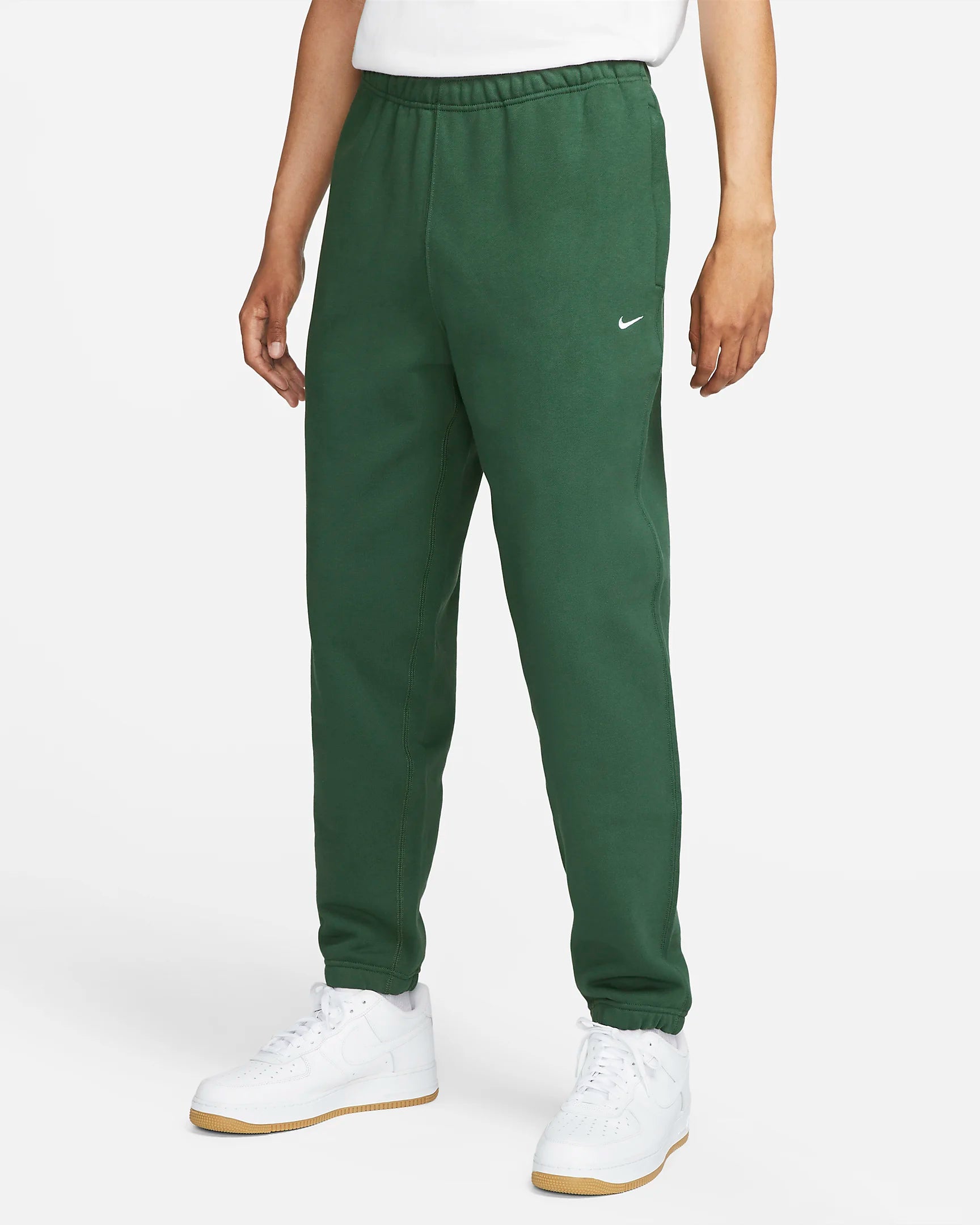 Nike Club fleece sweatpants in deep green