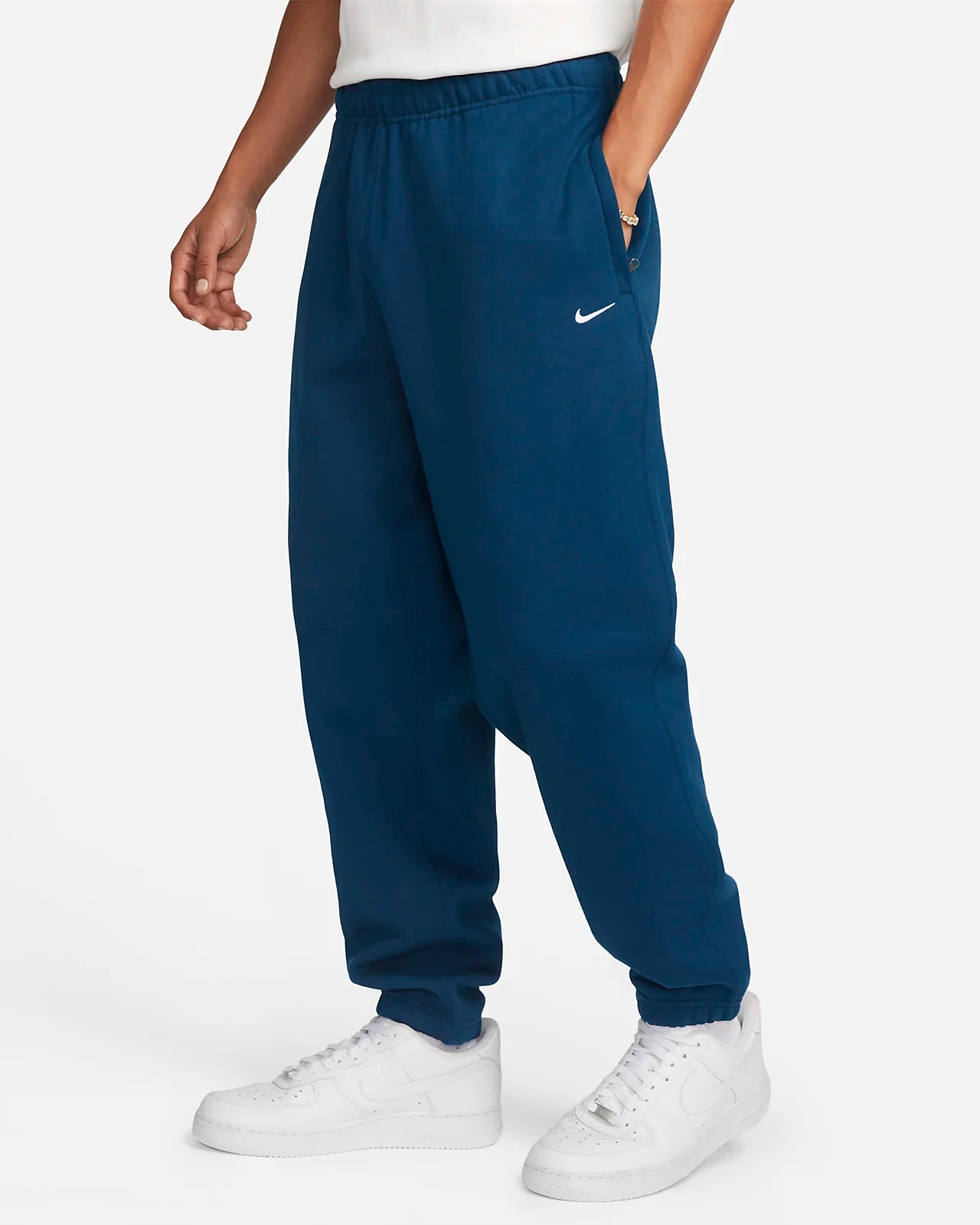Nike Solo Swoosh Mens Fleece Trousers STUDIIYO23