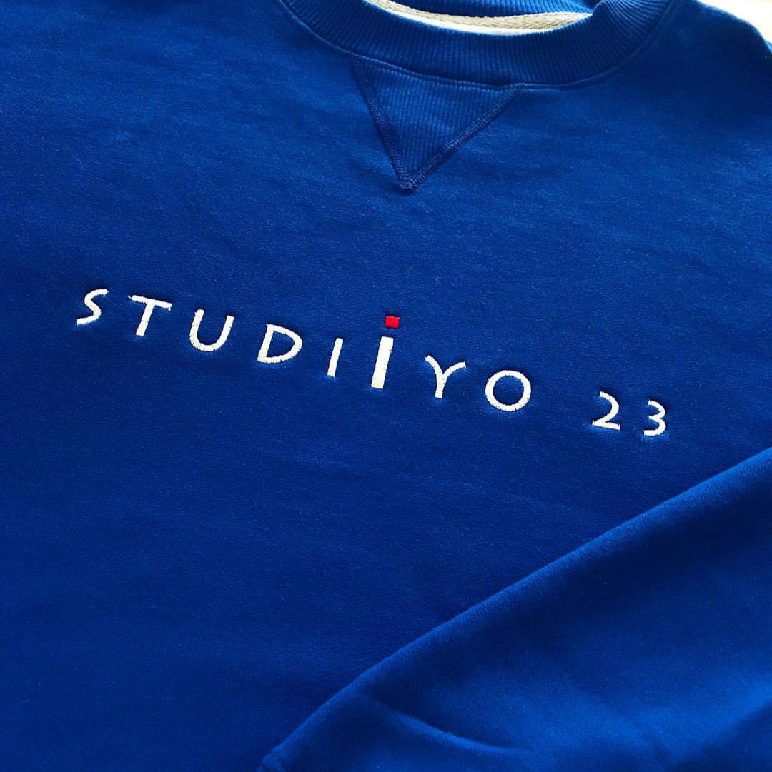 STUDIIYO23 Embroidered Font Champion Crew - Blue