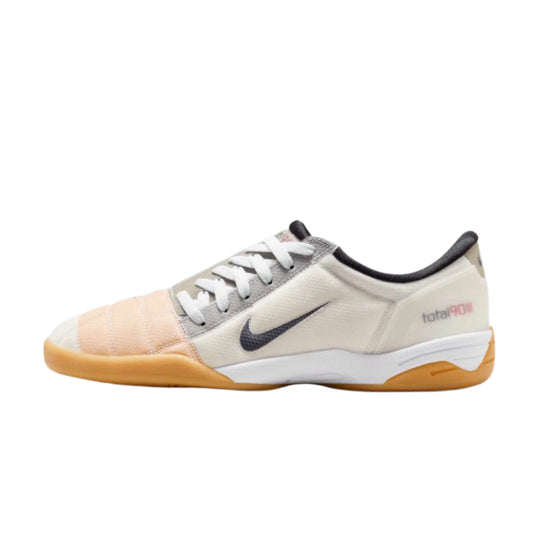 Nike Total 90