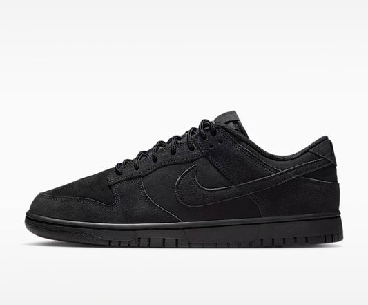 Nike Dunk Low Retro SE “Triple Black”