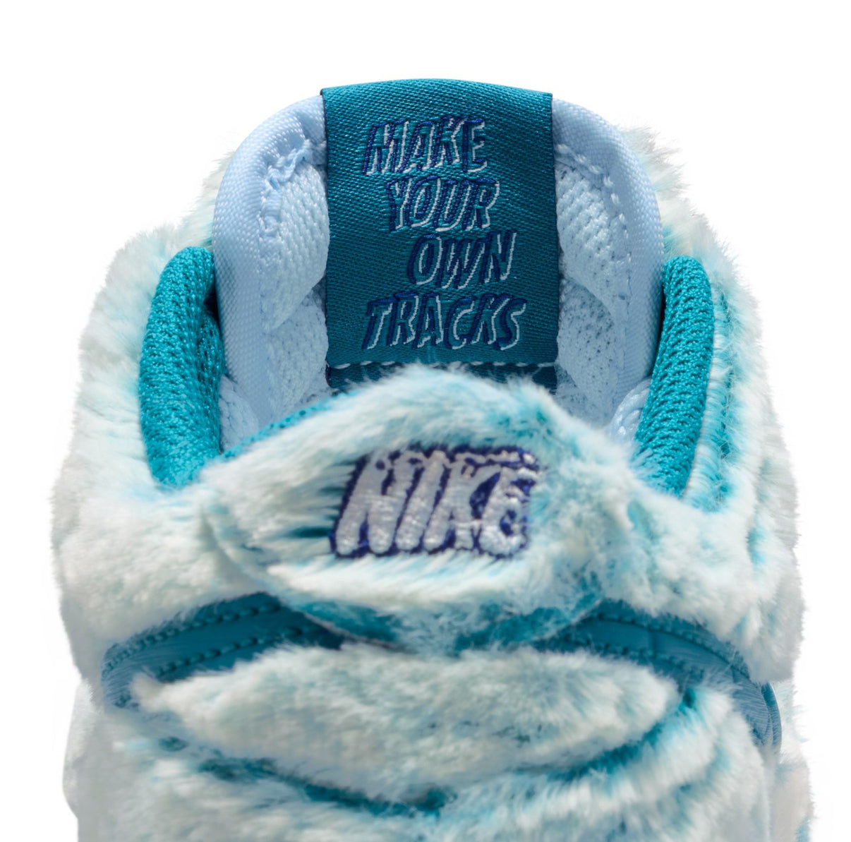 Nike Dunk Low (PS) “Abominable Snowman”