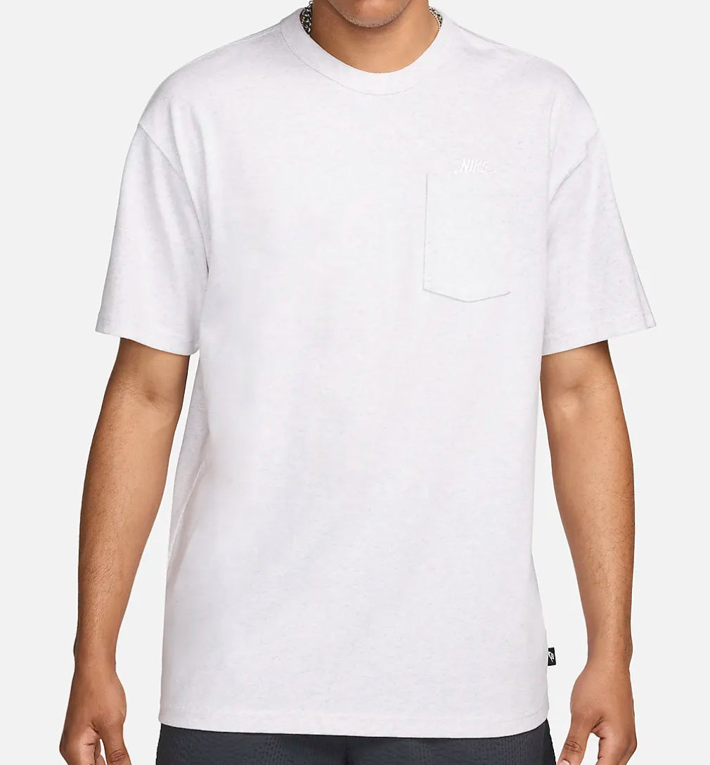 Nike Sportswear Premium Essentials T-Shirt