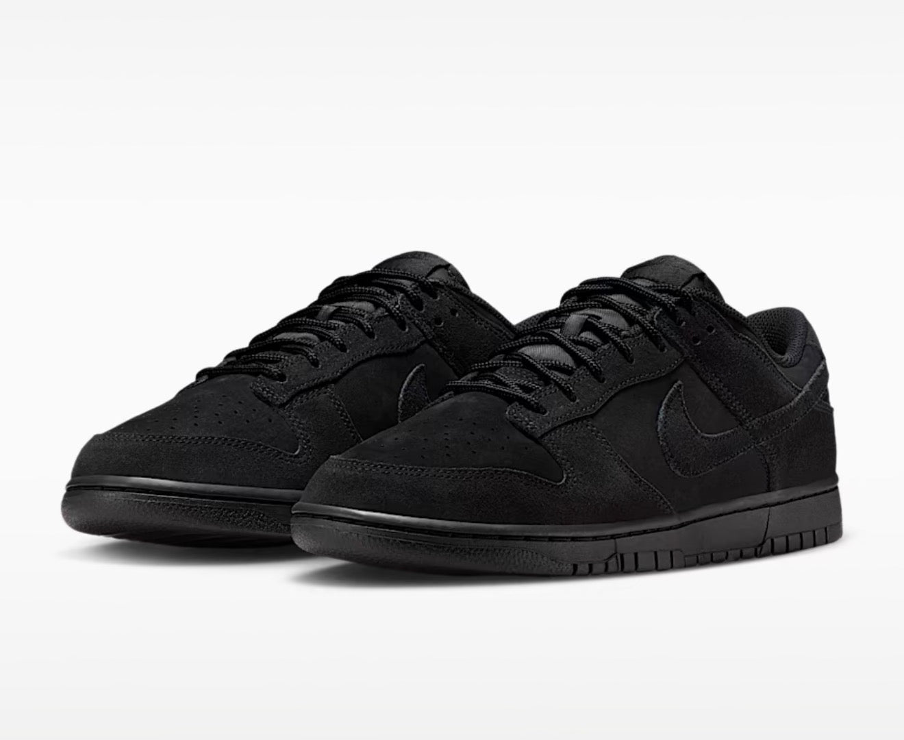 Nike Dunk Low Retro SE “Triple Black”