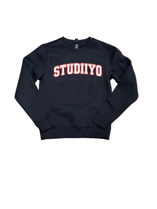 S23 Studiiyo Chicago Crewneck