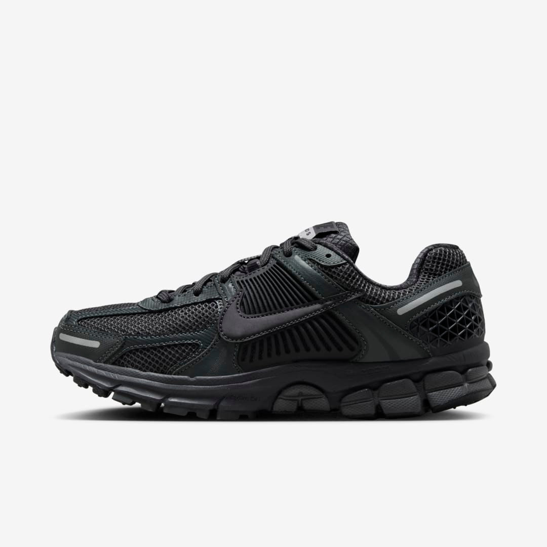 (W) Nike Zoom Vomero 5 “Black/Black”