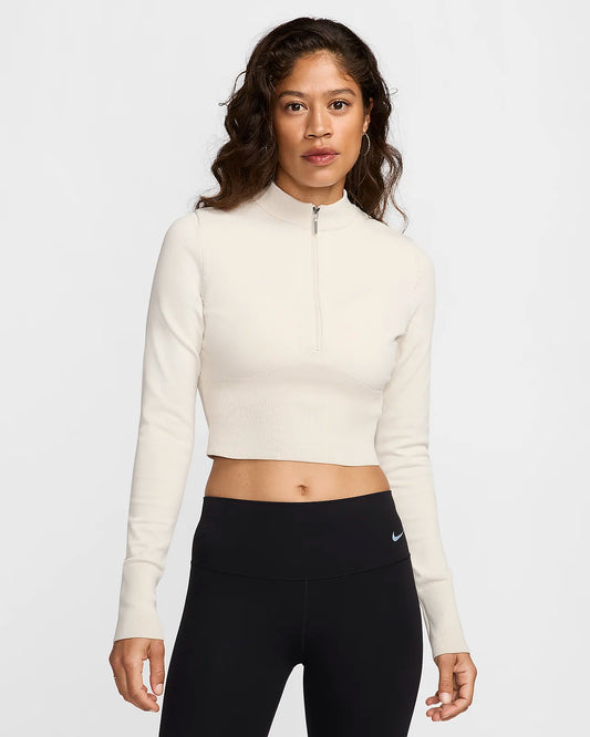 Nike Sportswear Chill Knit
Women's Slim Long-Sleeve Cropped Sweater 1/2-Zip Top