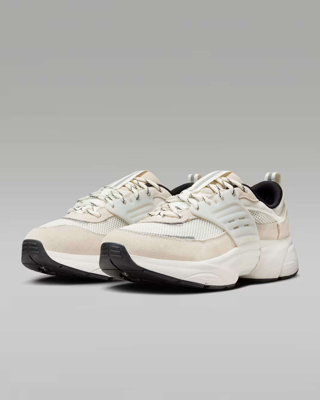 Jordan Trunner O/S “Sail”