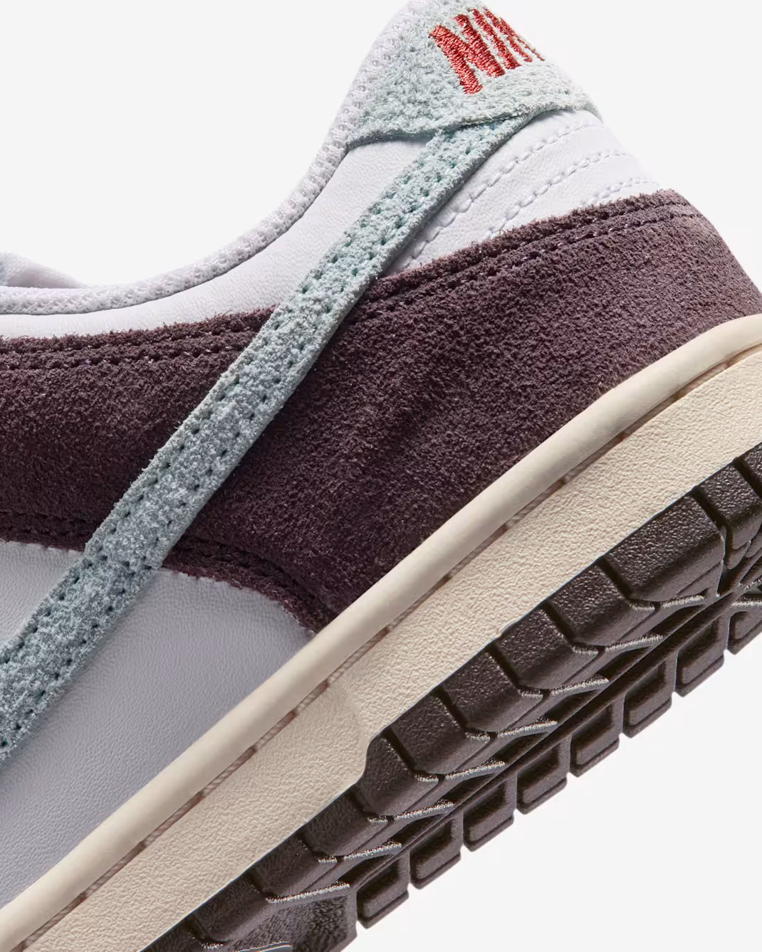 Nike Dunk Low SE (GS) "Glacier Blue "