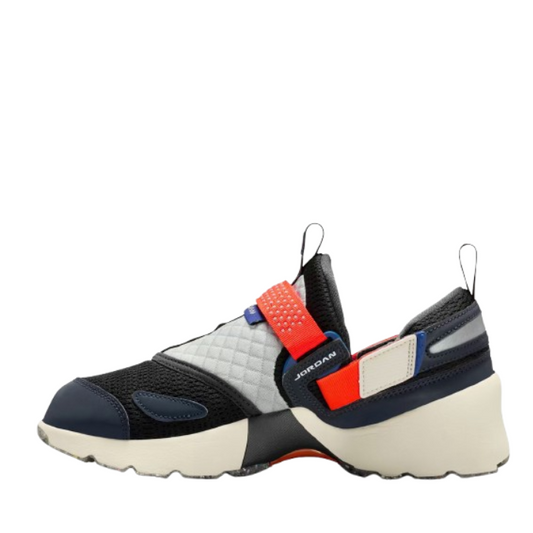 Jordan Trunner LX (W) "Rare Air"