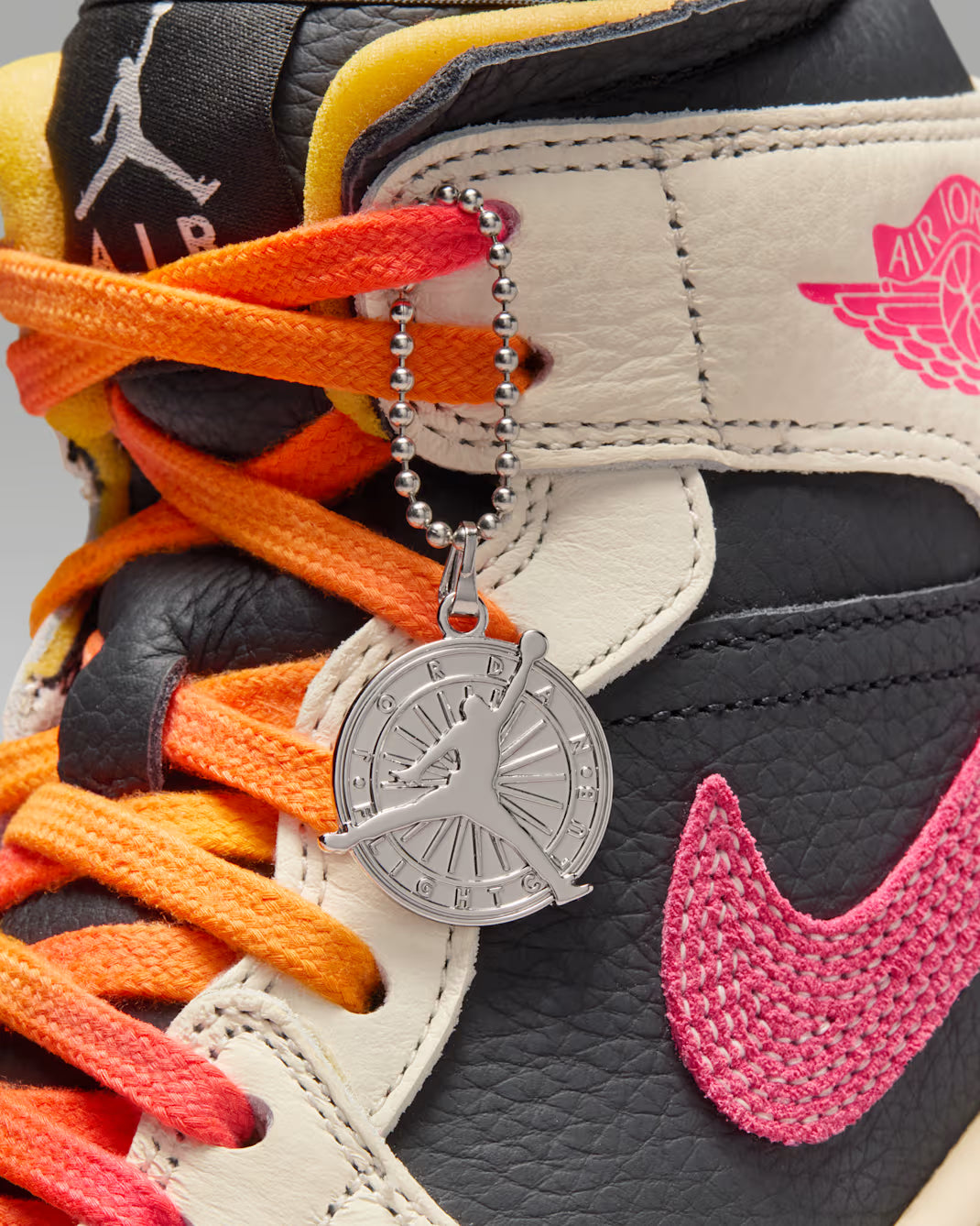 Air Jordan 1 Mid (W) SE Edge