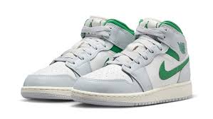 Jordan 1 Mid (GS) "Pine Green”