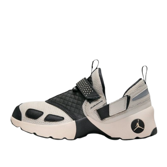 Jordan Trunner LX (W) "Orewood"