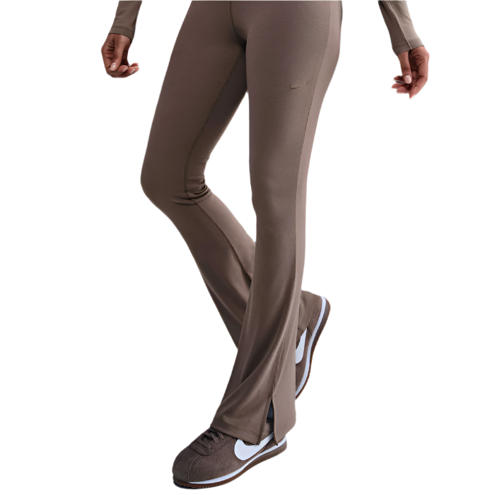 Nike Women's Sportswear Flared Leggings "Chill Knit"