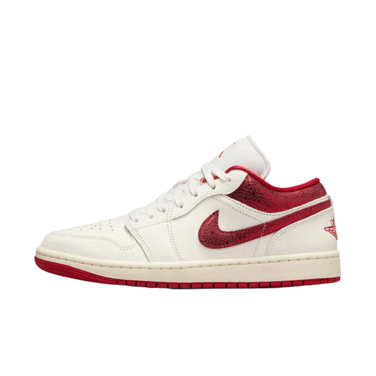 Jordan Women’s 1 Low SE "Varsity Red”