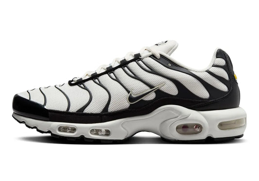 Nike Air Max Plus ESS+ "Panda"