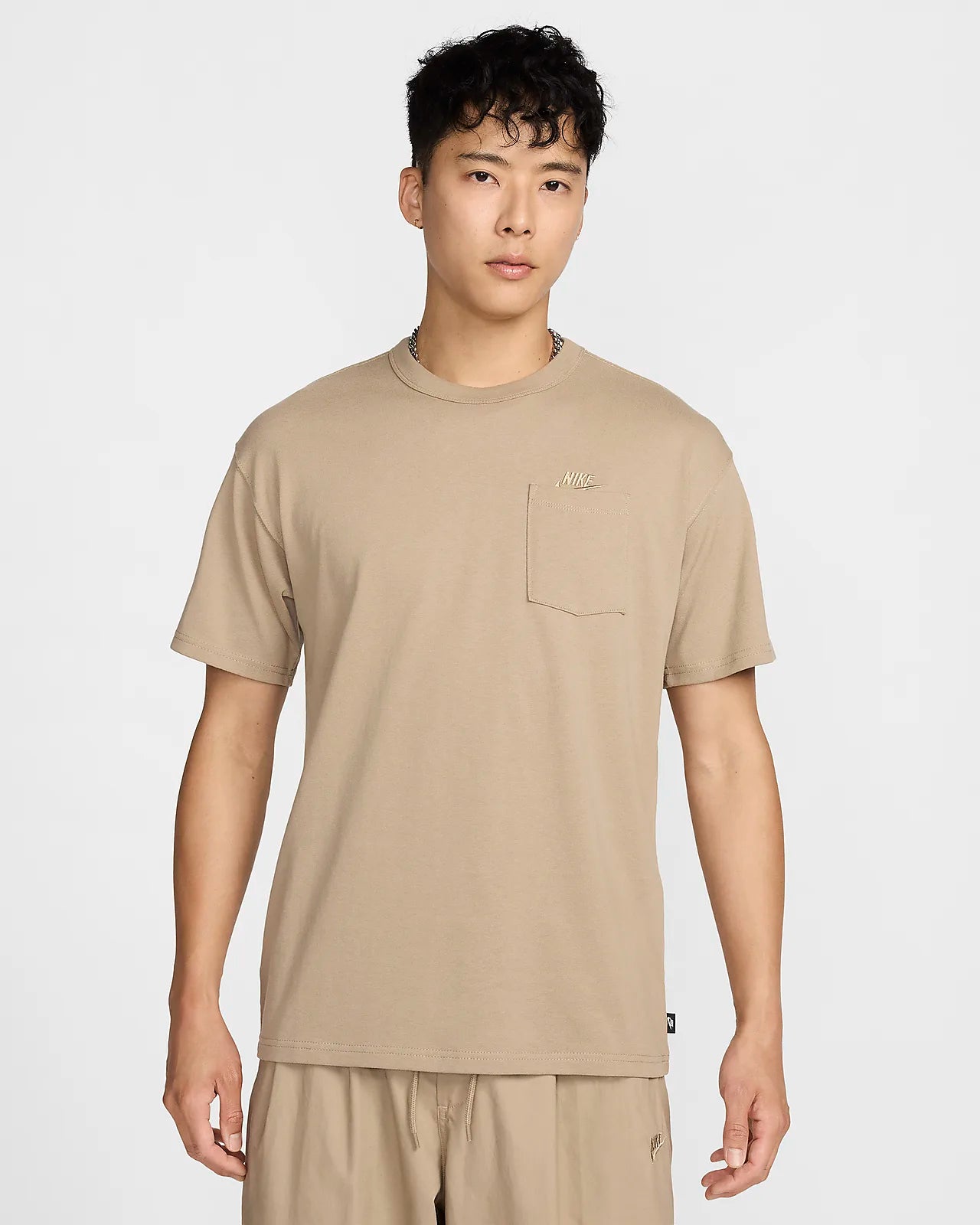 Nike Sportswear Premium Essentials T-Shirt -Khaki