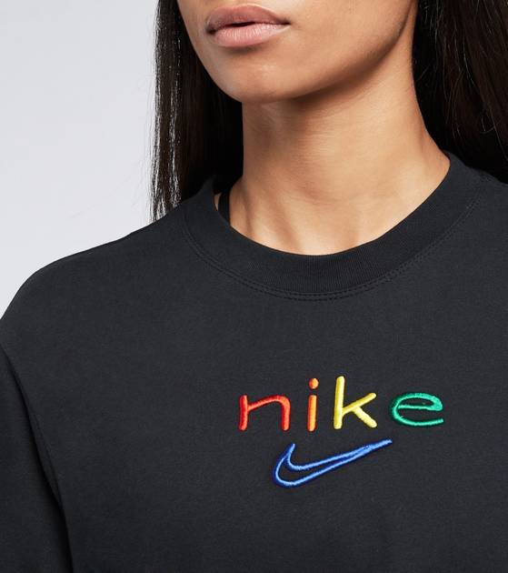 Nike Women's Rainbow Tee - Black